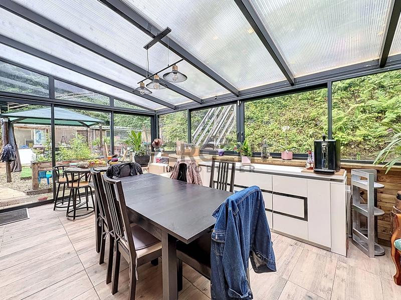 Maison - 94 m² - 5 pièces