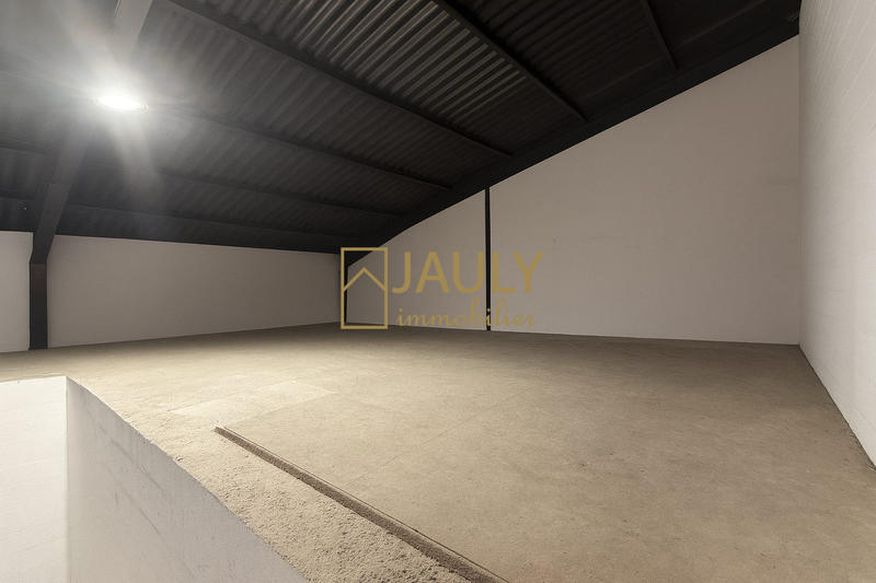 Local commercial - 192 m²