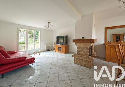 Maison - 195 m² - 9 pièces