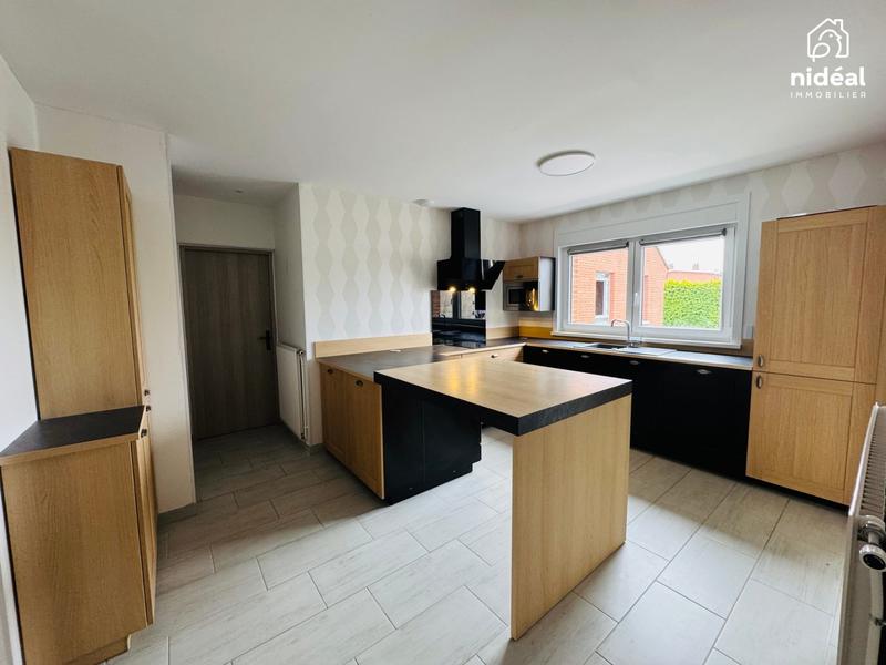 Maison - 110 m² - 5 pièces