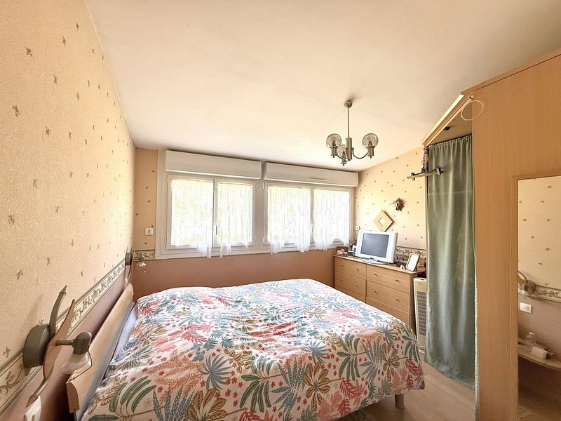 Maison - 99 m² - 5 pièces