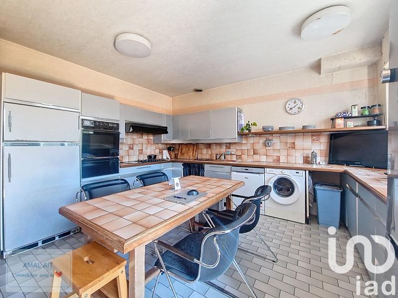 Maison - 226 m² - 9 pièces