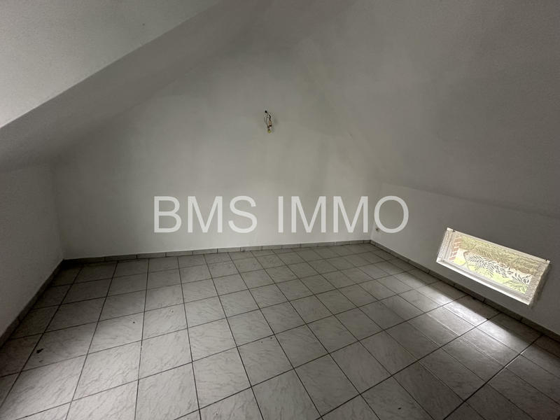 Maison - 260 m² - 6 pièces