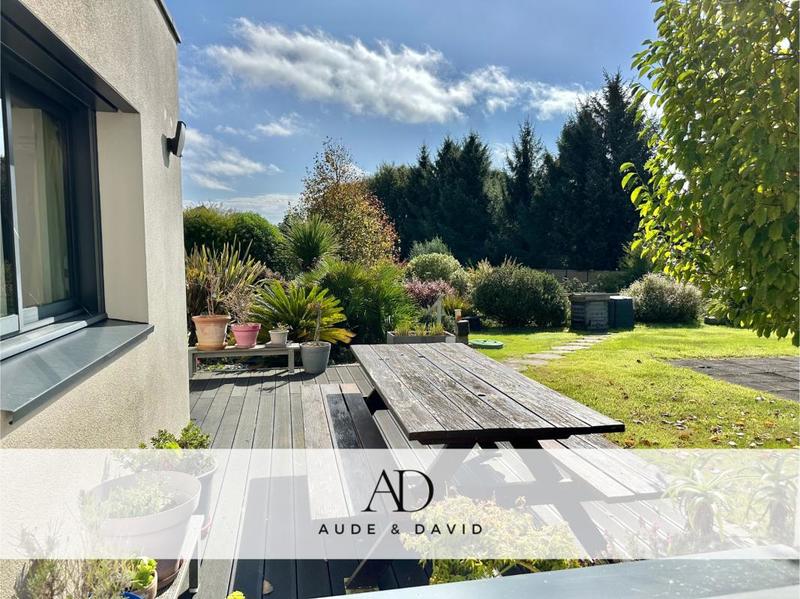 Maison - 220 m² - 8 pièces