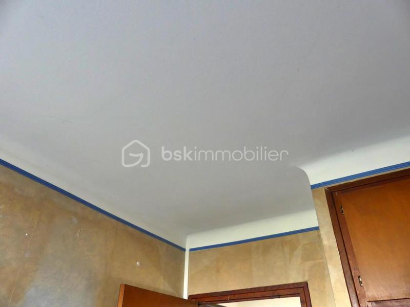 Maison - 210 m² - 9 pièces