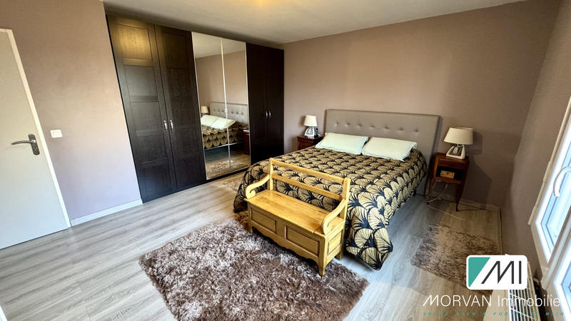 Maison - 228 m² - 8 pièces