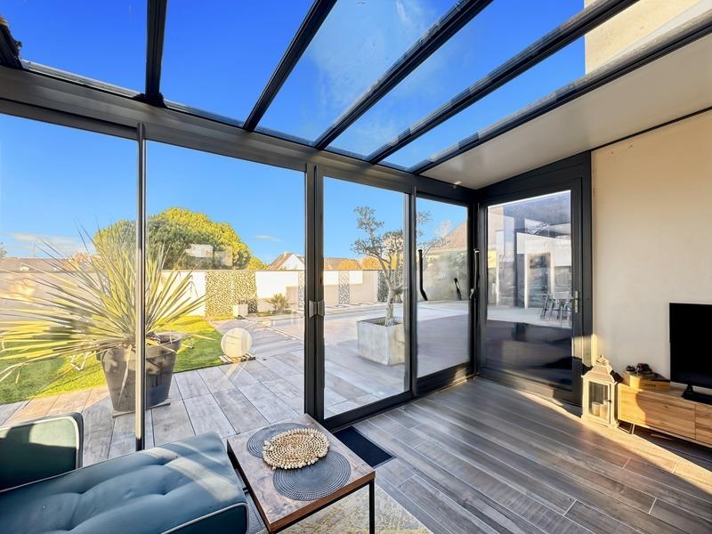 Maison - 200 m² - 7 pièces