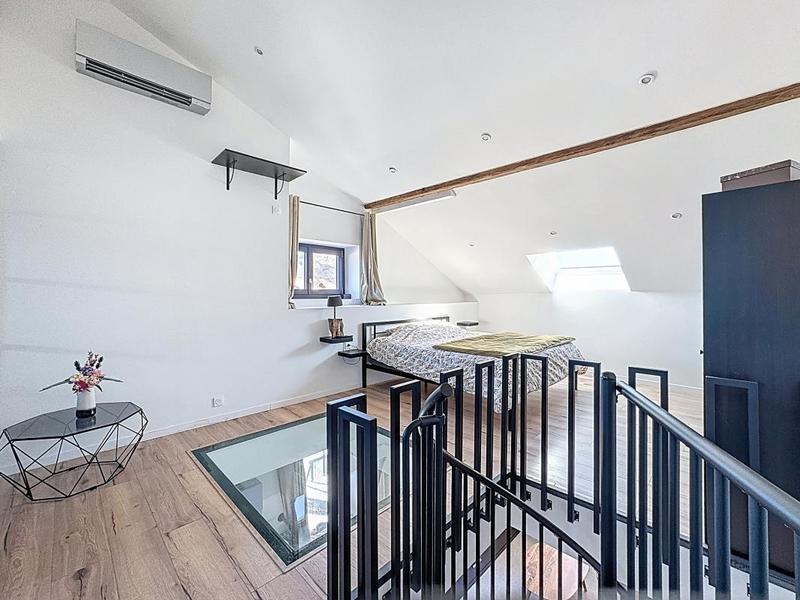 Appartement - 77 m² - 2 pièces