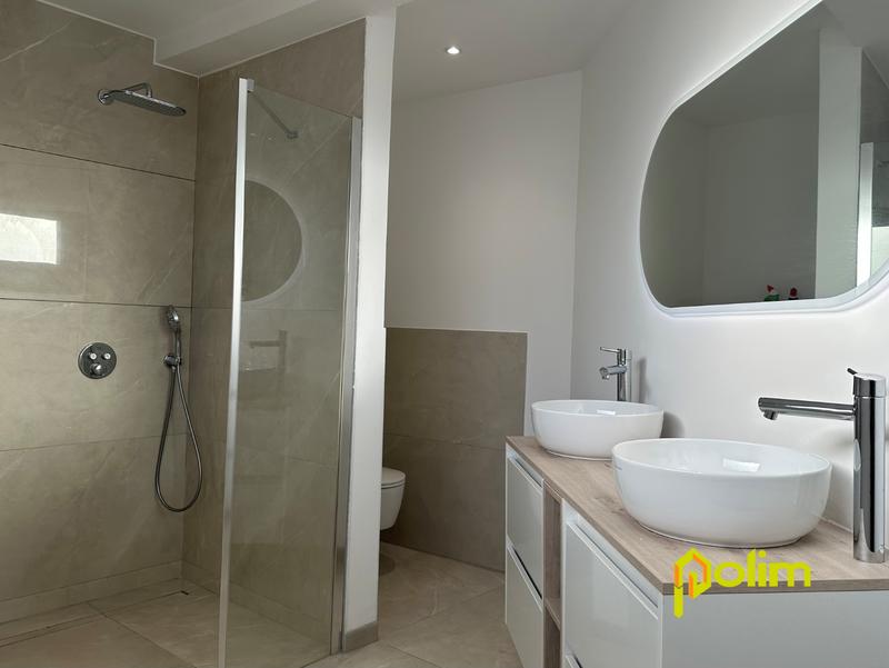 Maison - 139 m² - 6 pièces