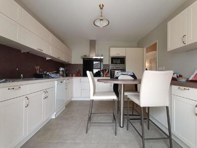 Maison - 210 m² - 7 pièces