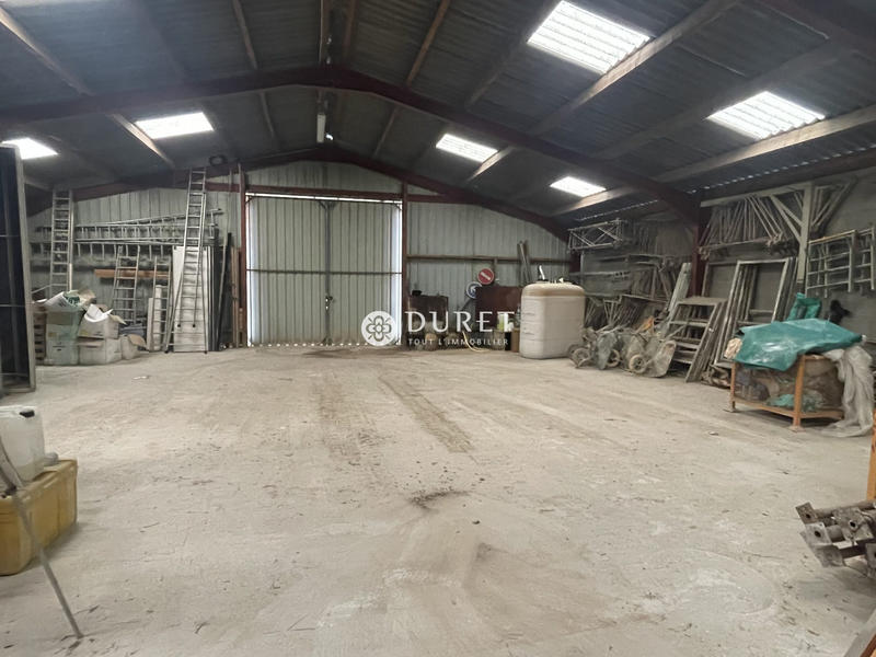 Local d'activités - 300 m²