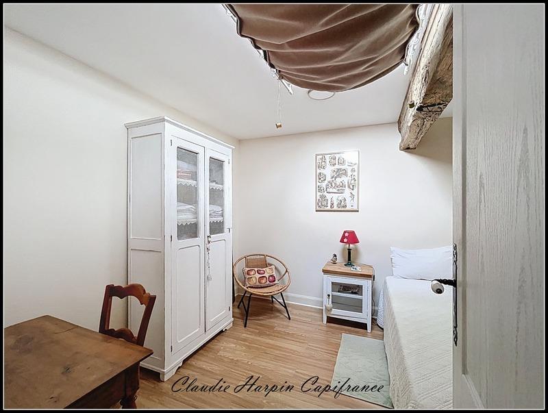 Maison - 288 m² - 8 pièces