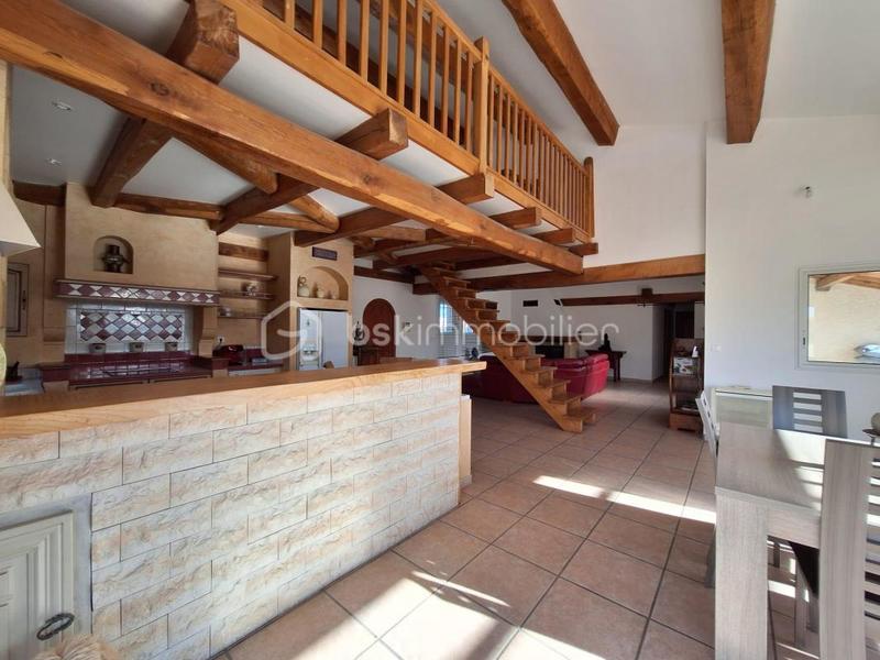 Villa - 180 m² - 6 pièces