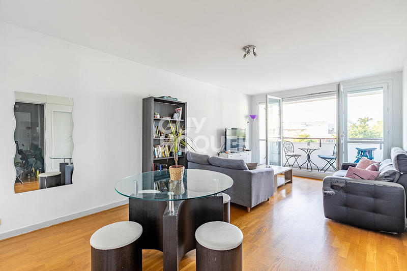 Appartement - 84 m² - 4 pièces