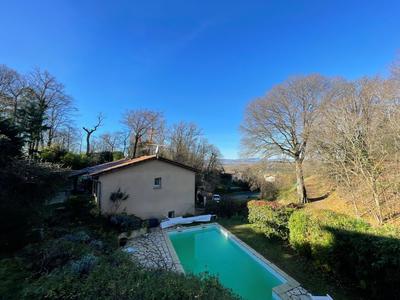 Maison - 181 m² - 5 pièces