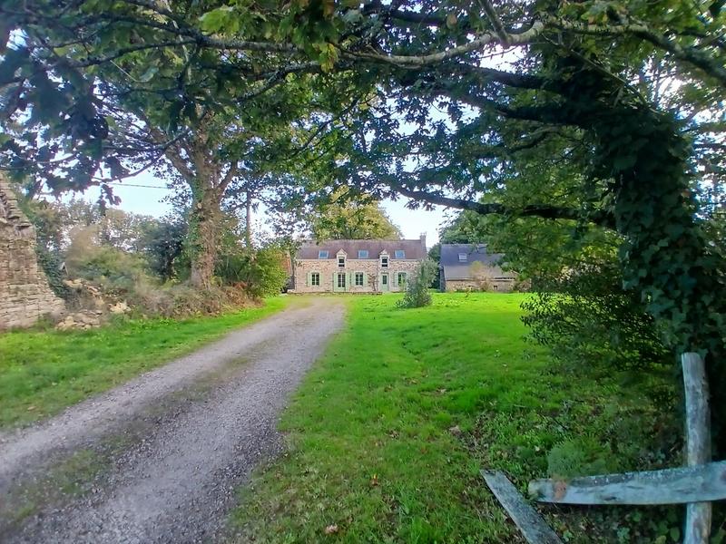 Maison - 199 m² - 7 pièces