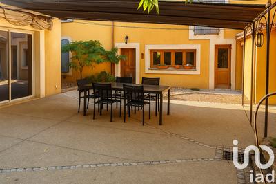 Maison - 325 m² - 10 pièces