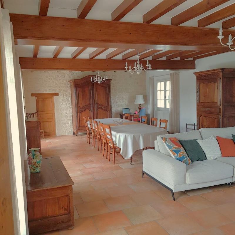 Maison - 231 m² - 8 pièces