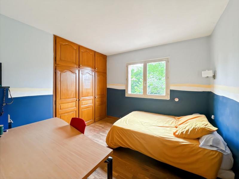 Maison - 200 m² - 6 pièces