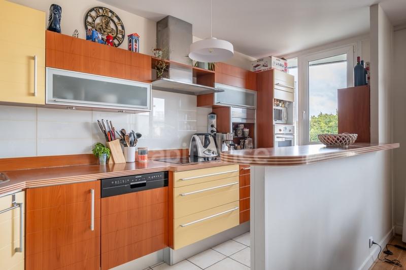 Appartement - 100 m² - 6 pièces