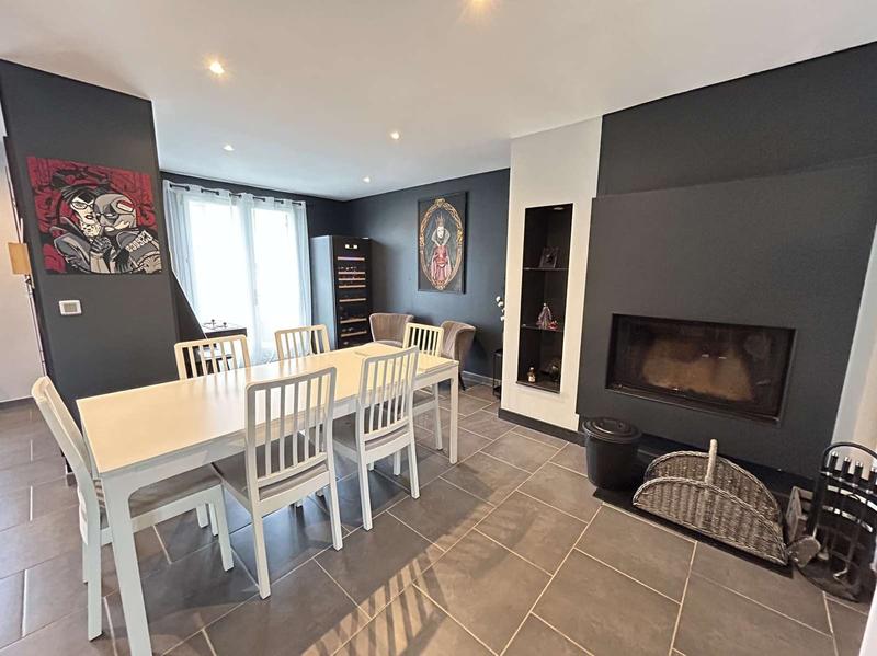 Maison traditionnelle - 130 m² - 8 pièces