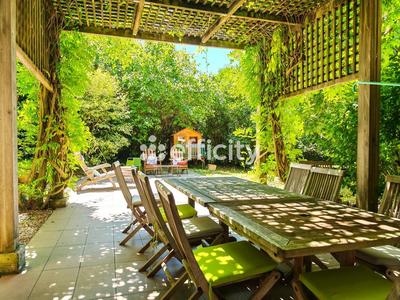 Maison - 290 m² - 10 pièces