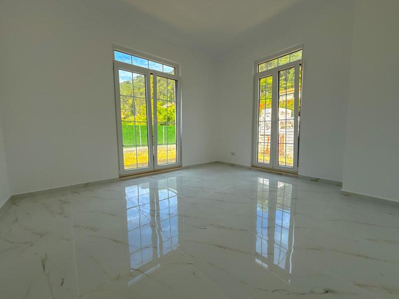 Maison - 176 m² - 6 pièces