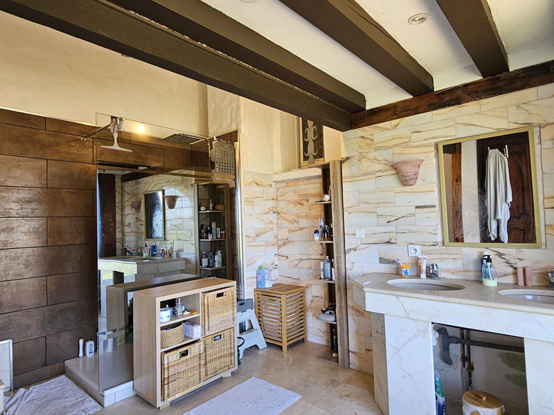 Villa - 270 m² - 8 pièces