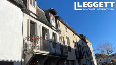 Maison - 227 m² - 7 pièces