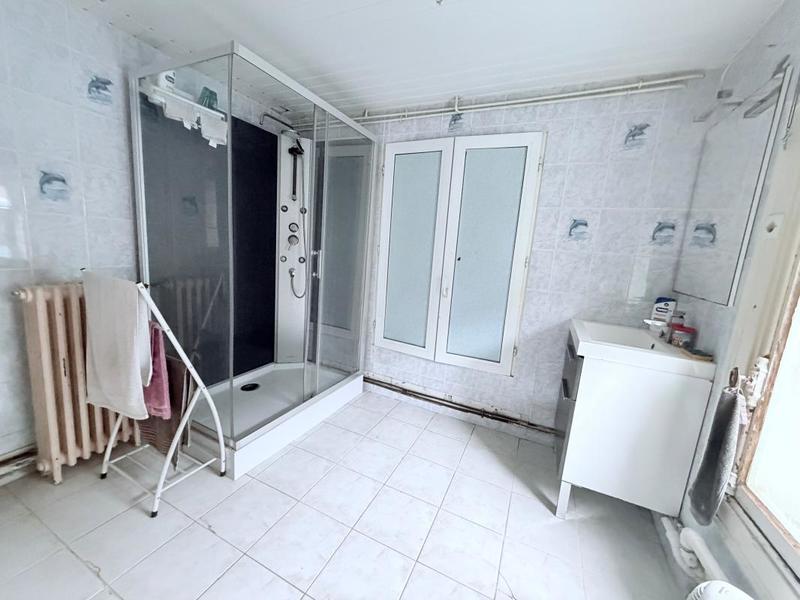 Maison - 216 m² - 4 pièces