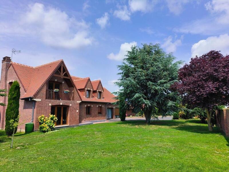 Maison - 262 m² - 7 pièces