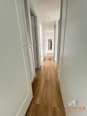 Appartement - 90 m² - 5 pièces