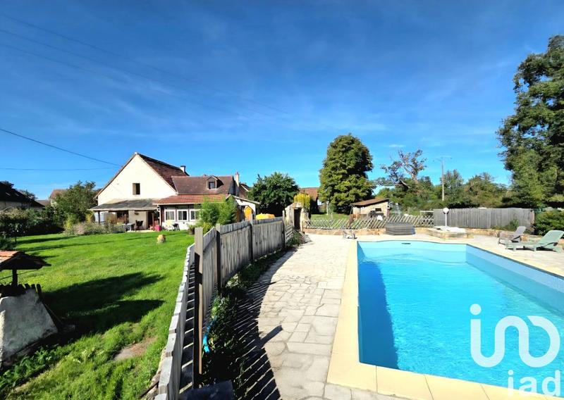 Maison - 216 m² - 10 pièces