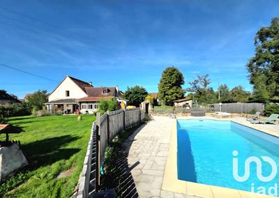 Maison - 216 m² - 10 pièces