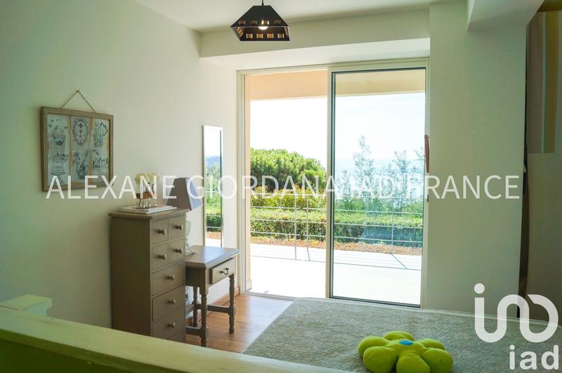 Maison - 195 m² - 7 pièces