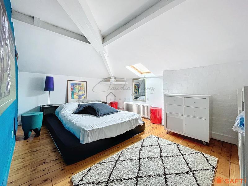 Propriété - 143 m² - 9 pièces