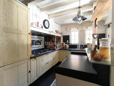 Maison en pierre - 185 m² - 8 pièces