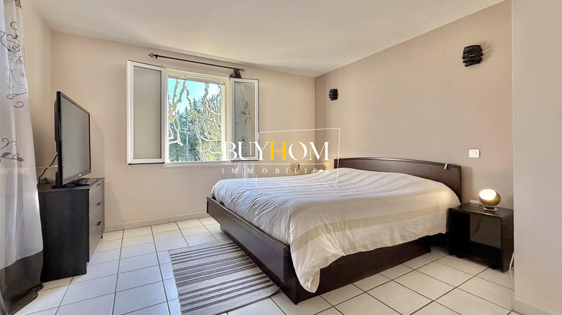 Maison - 215 m² - 7 pièces