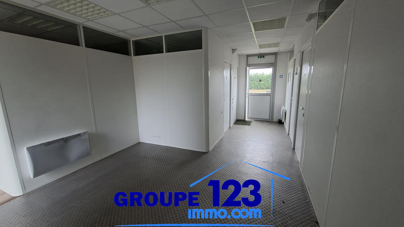 Local commercial - 212 m² - 7 pièces