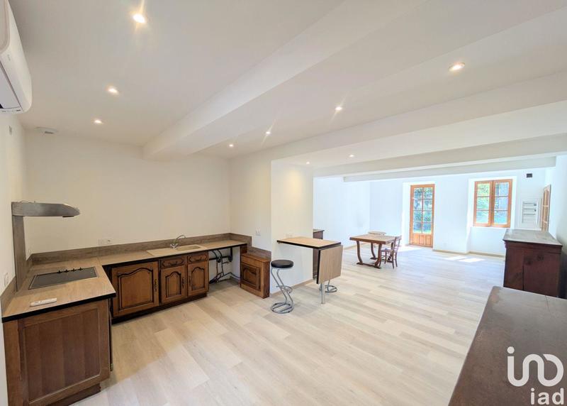 Maison - 237 m² - 6 pièces