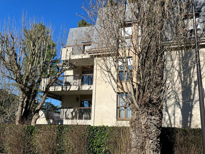 Appartement - 105 m² - 4 pièces