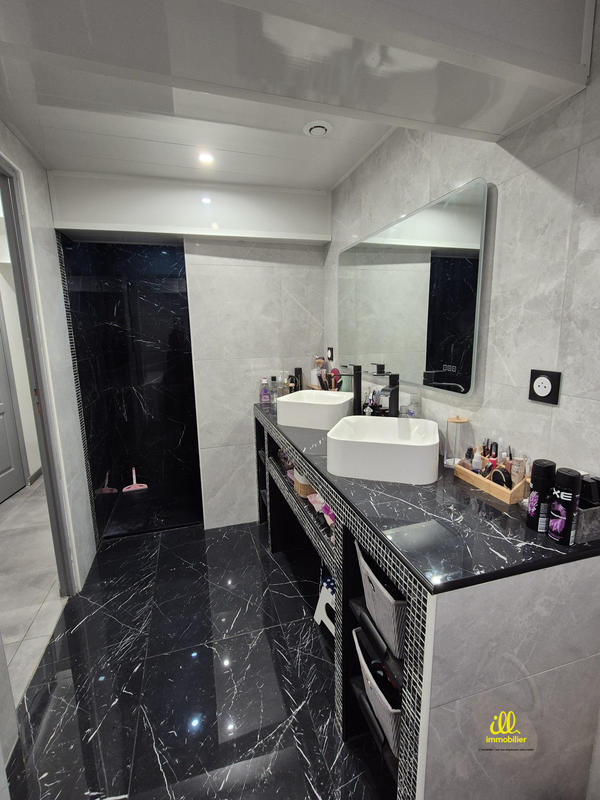 Maison - 128 m² - 6 pièces