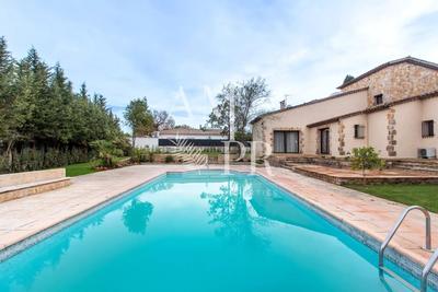 Villa - 170 m² - 7 pièces