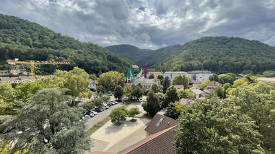 Appartement - 90 m² - 4 pièces