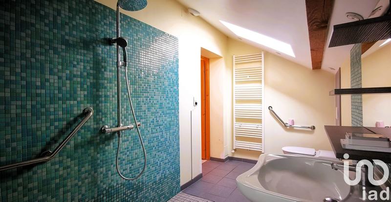 Maison - 288 m² - 8 pièces