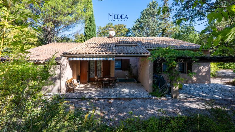 Villa - 128 m² - 8 pièces