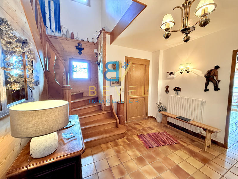 Châlet - 280 m² - 10 pièces