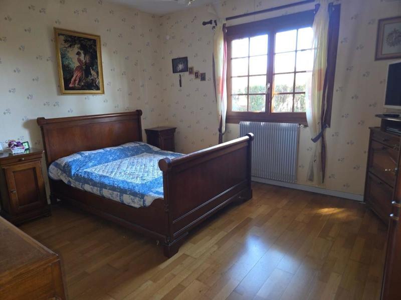 Maison - 250 m² - 6 pièces