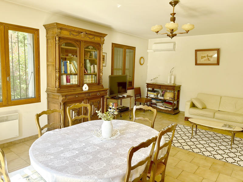 Villa - 180 m² - 8 pièces