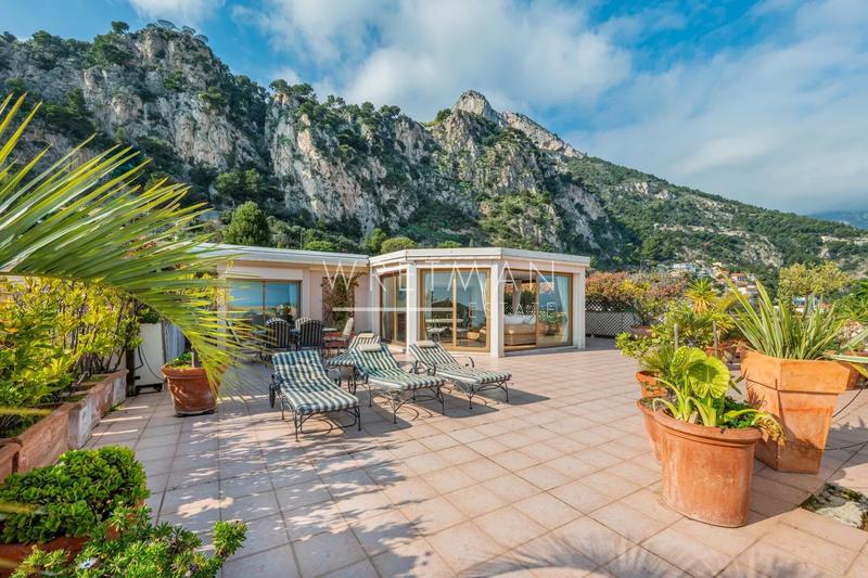 Appartement - 144 m² - 6 pièces